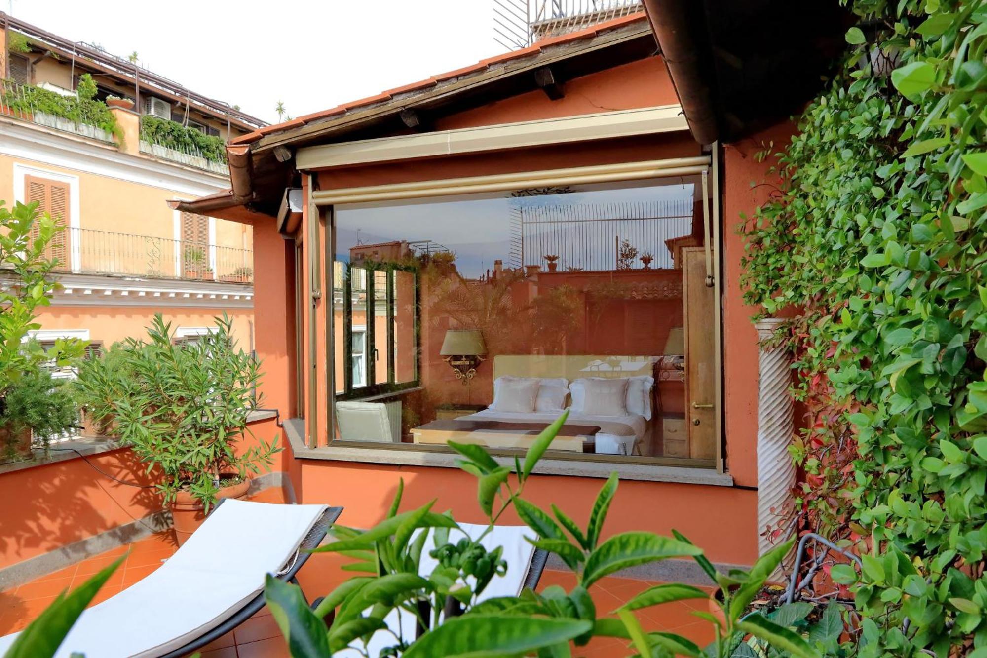 Treasurerome Spanish Steps Penthouse Apartment