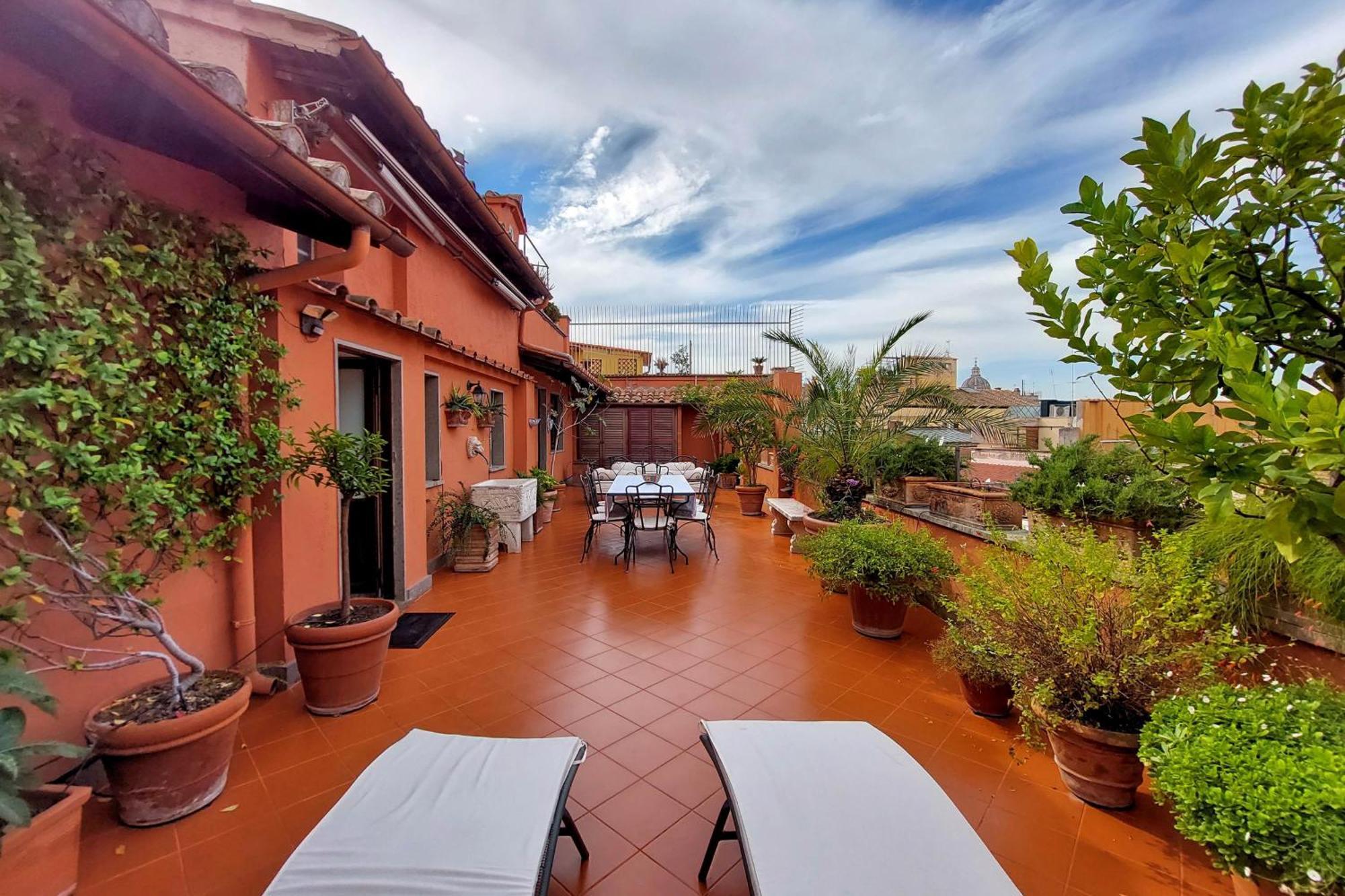 Apartment Treasurerome Spanish Steps Penthouse *
