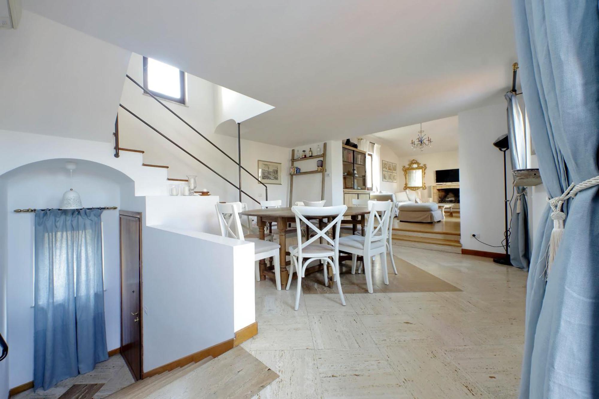 Treasurerome Spanish Steps Penthouse Apartment