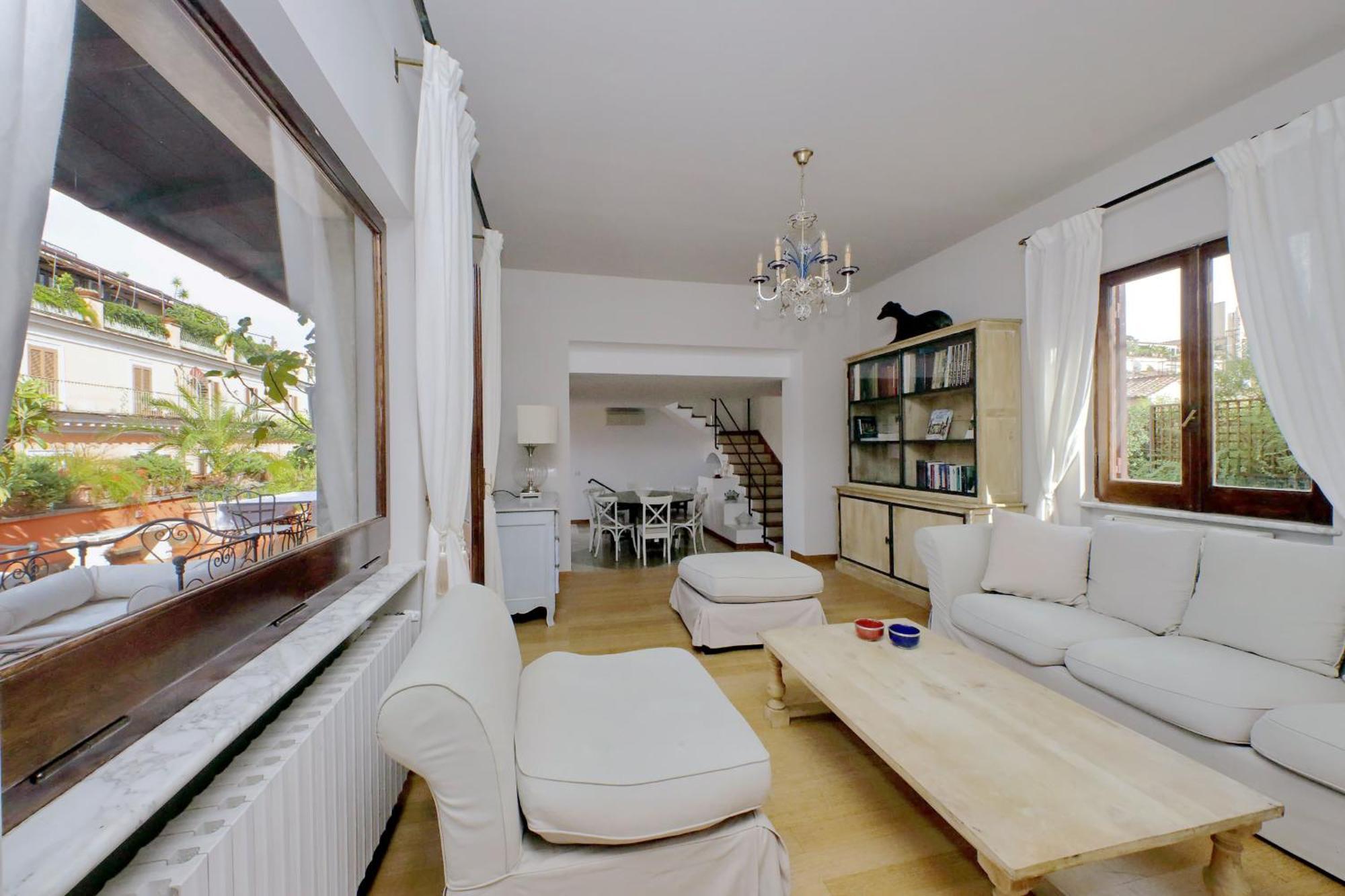 Treasurerome Spanish Steps Penthouse Apartment
