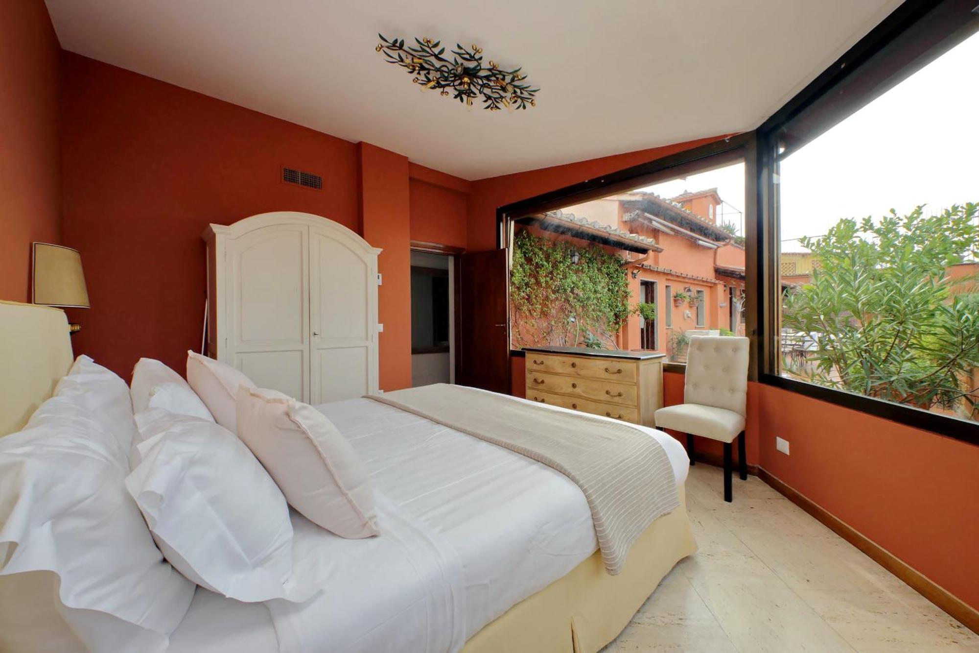 Treasurerome Spanish Steps Penthouse *