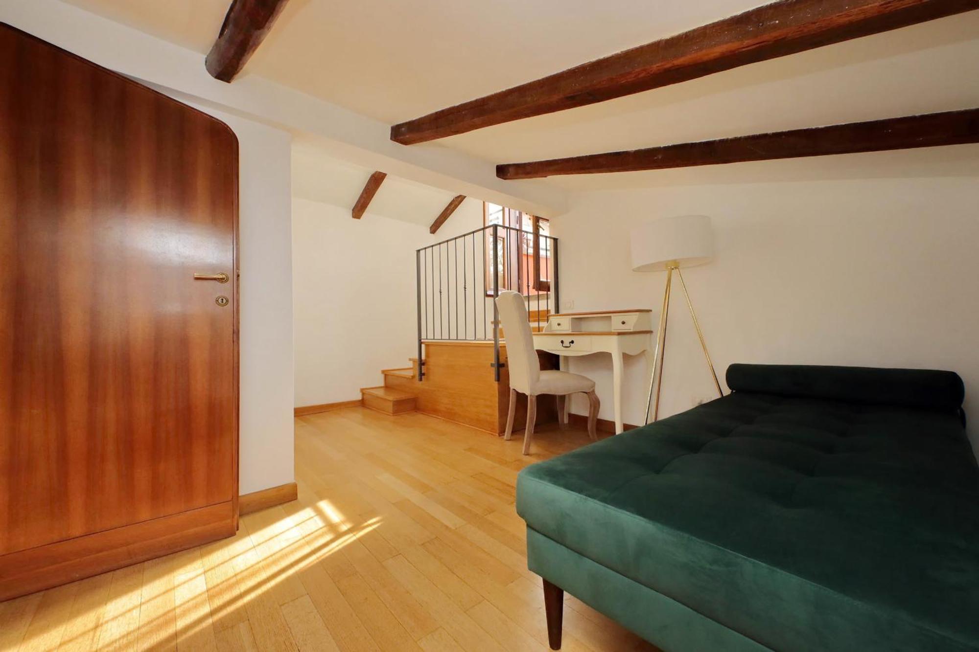 Apartment Treasurerome Spanish Steps Penthouse