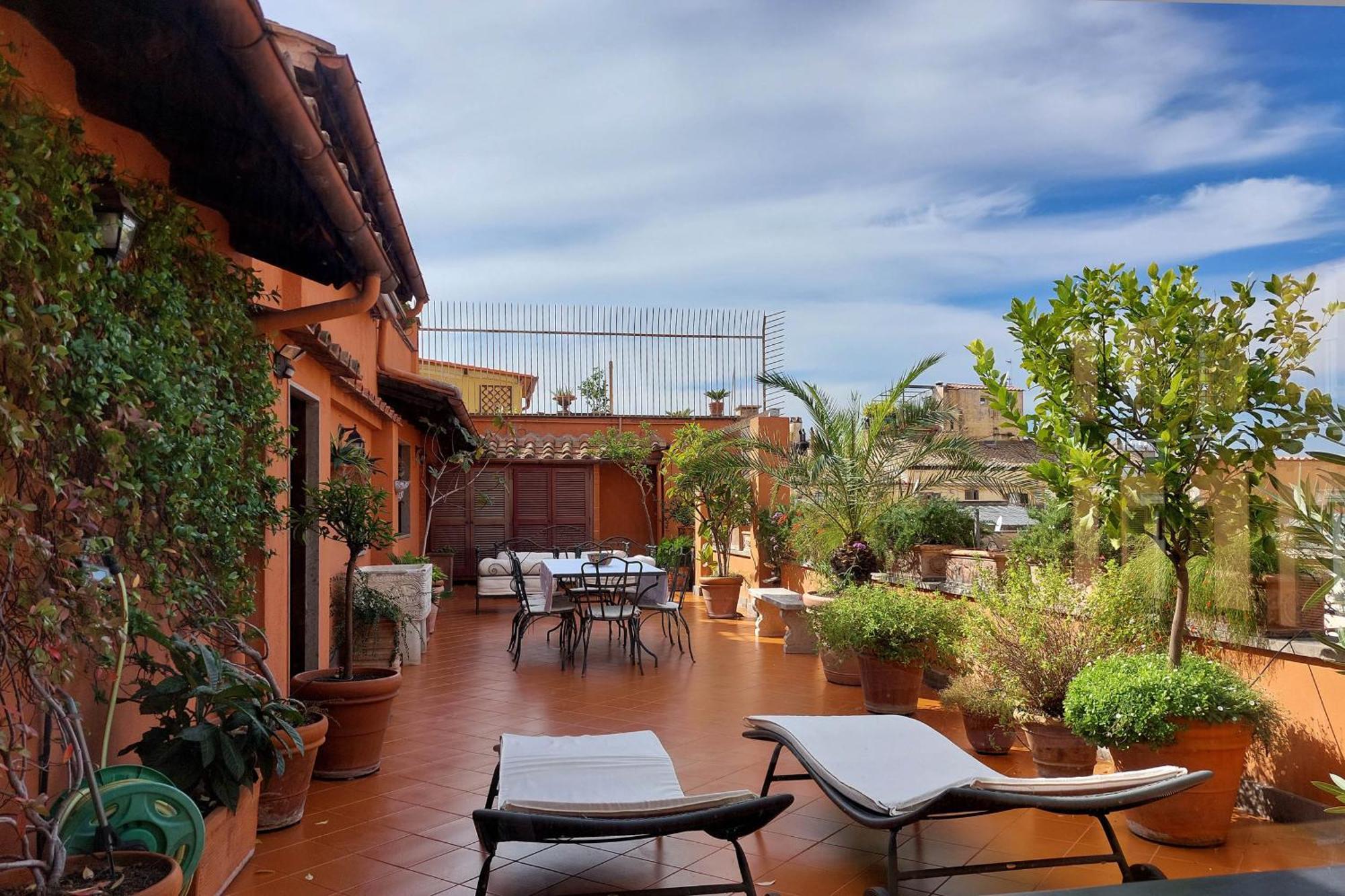 Treasurerome Spanish Steps Penthouse *