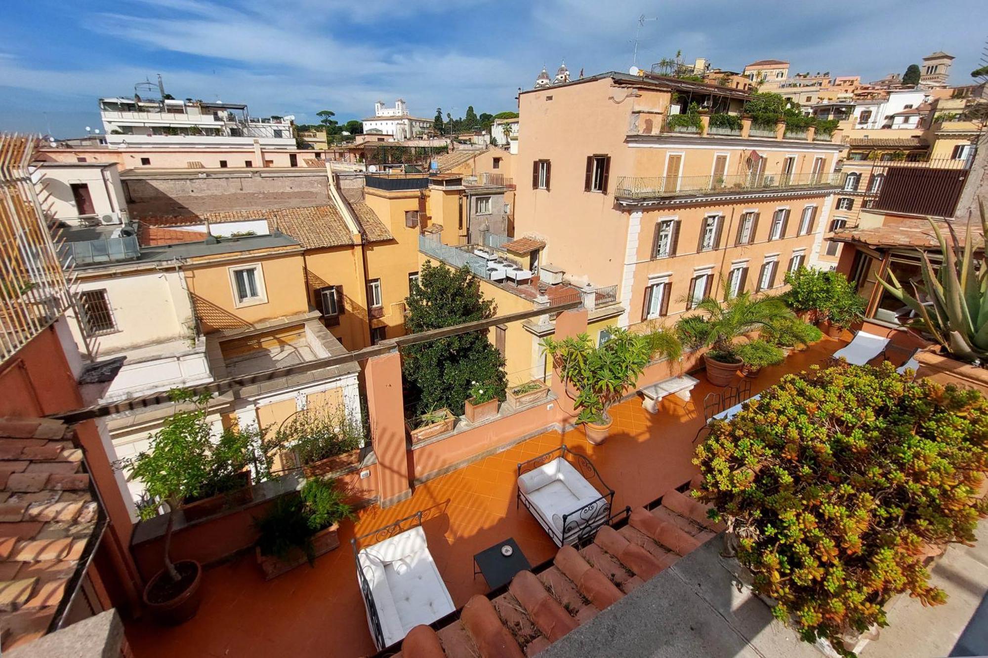 Treasurerome Spanish Steps Penthouse Apartment